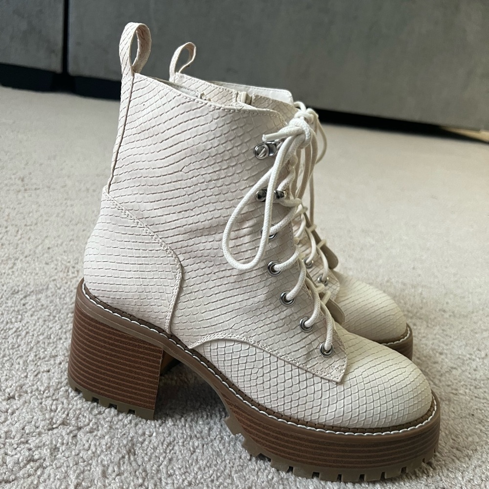 MIA combat boots
